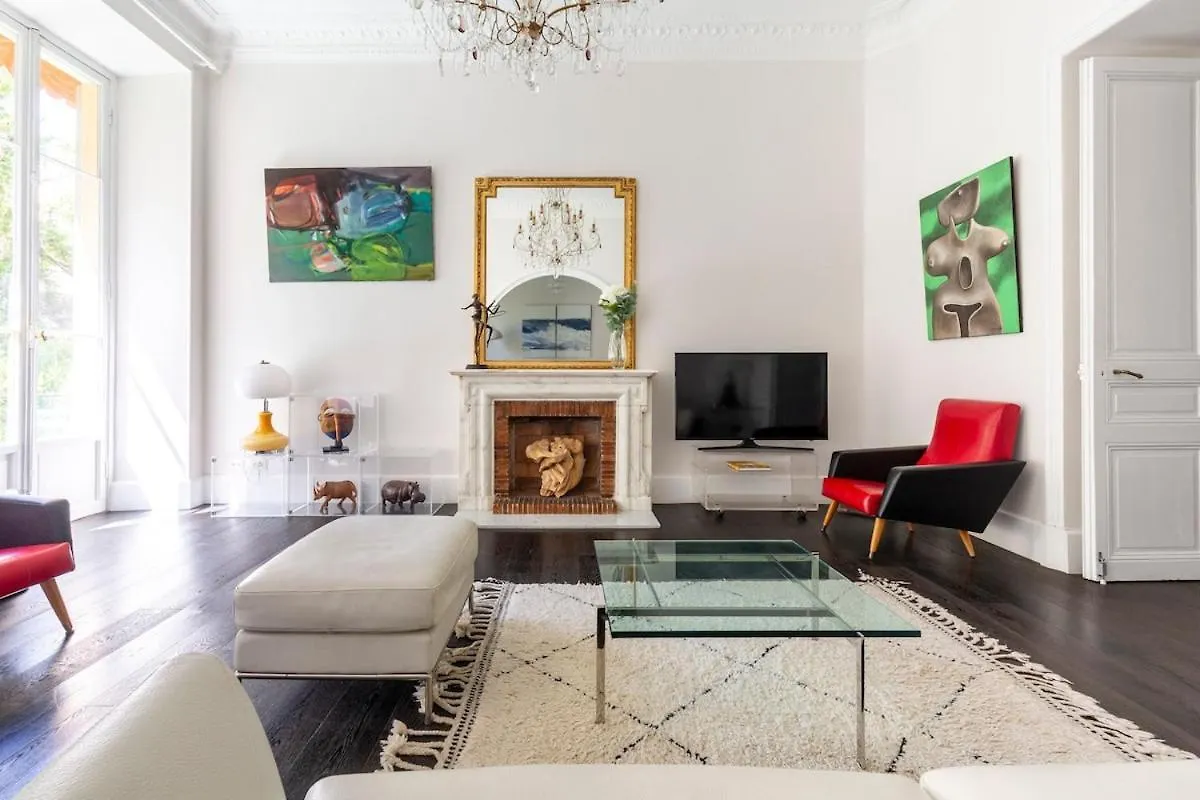 Carre D'Or, Superbe Apartment Sur Jardin, Elegant Et Ensoleille Nice 0*,  France